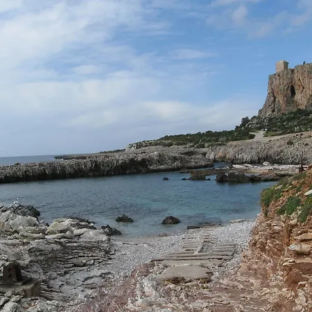 Holiday home Paradiso Isulidda Macari