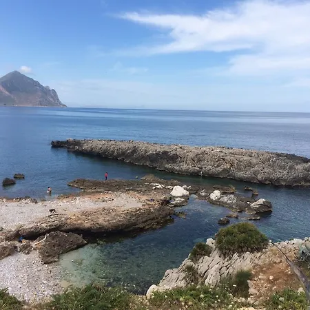 Paradiso Isulidda * Macari