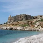 Paradiso Isulidda 펜션 마카리