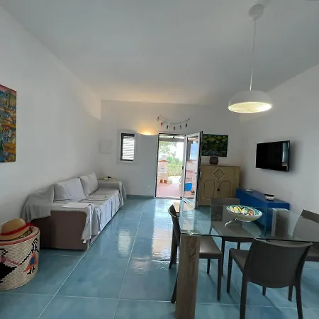 Paradiso Isulidda Macari