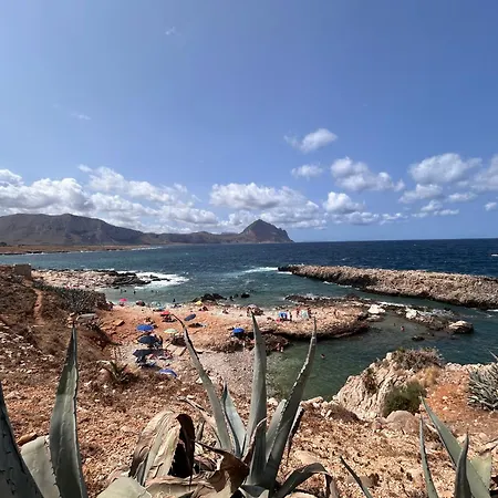 Paradiso Isulidda *